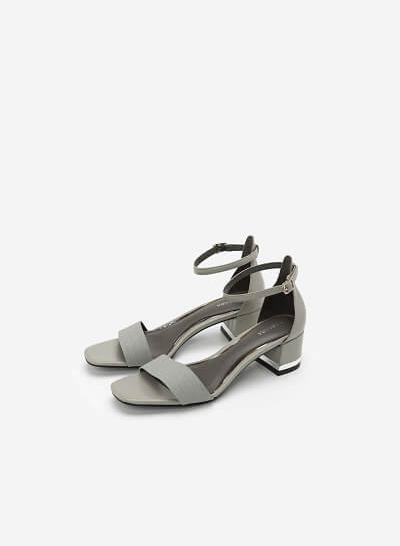 Giày Sandal Gót Vuông Quai Cổ Chân - SDN 0629 - Màu Xám