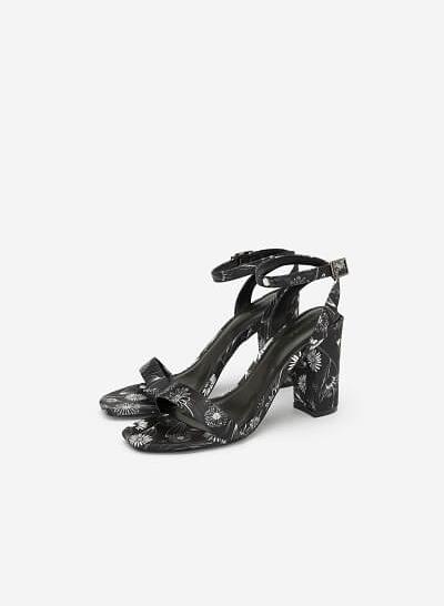 Giày Ankle Strap Cúc Họa Mi - SDN 0648 - Hoa Văn - VASCARA