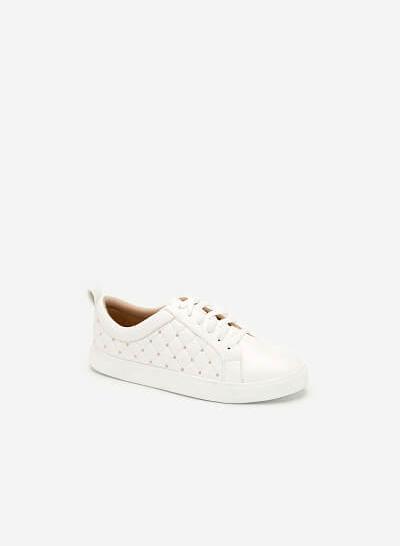 Giày Sneaker Chần Bông Đính Kim Loại - SNK 0026 - Màu Trắng