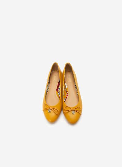 Giày Búp Bê Đính Nơ Phối Họa Tiết Nhiệt Đới - GBB 0417 - Màu Vàng - VASCARA