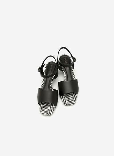 Giày Sandal Quai Ngang Lót Họa Tiết Caro - SDN 0650 - Màu Đen - VASCARA