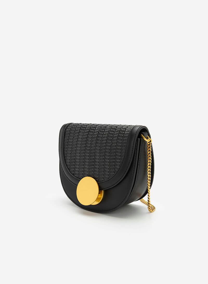 Túi đeo chéo bán nguyệt nắp cói khóa tròn - SHO 0164 - Màu đen - vascara.com