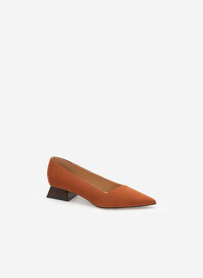 Giày Bít Mũi Nhọn Nubuck Gót Trụ Tứ Giác - BMN 0441 - Màu Nâu