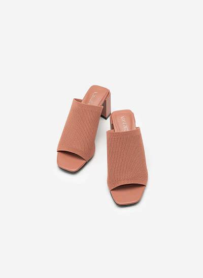 Guốc mule vải knit wide-strap - GNN 0155 - Màu hồng nhạt - VASCARA