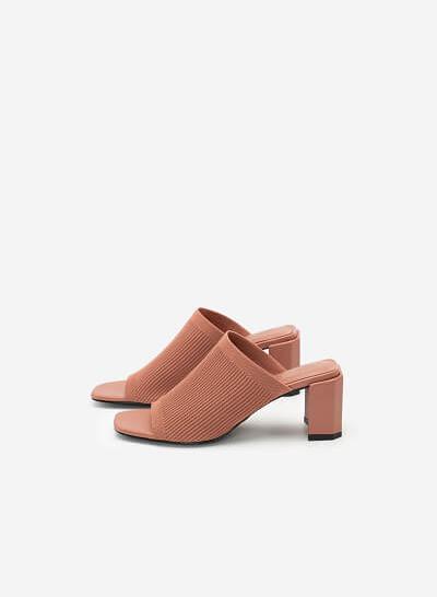 Guốc mule vải knit wide-strap - GNN 0155 - Màu hồng nhạt - VASCARA