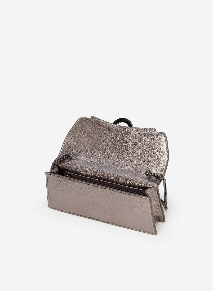 Ví dự tiệc metallic đính khóa tròn kim loại - CLU 0090 - Màu xám khói đậm - vascara.com