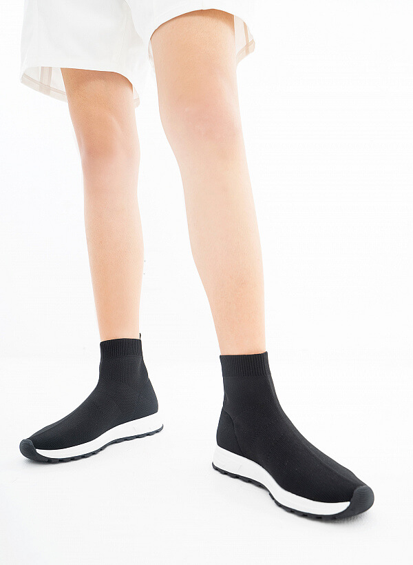 Giày Sneaker Vải Knit Cổ Cao - SNK 0046 - Màu Đen - VASCARA