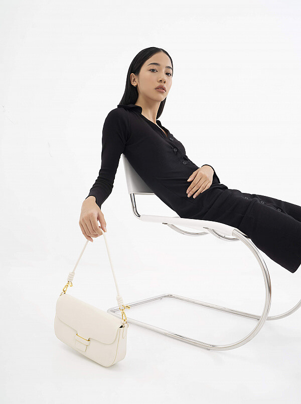Túi Xách Leather Quai Cài Khóa Viền Vàng Kim - SAT 0295 - Màu Be - VASCARA