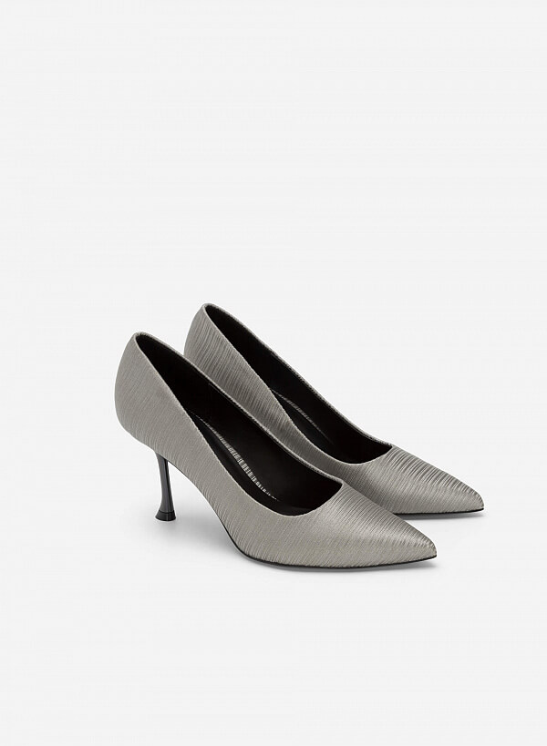 Giày Bít Mũi Nhọn Crinkle Satin Phối Metallic Spool Heel - BMN 0521 - Màu Xám - VASCARA