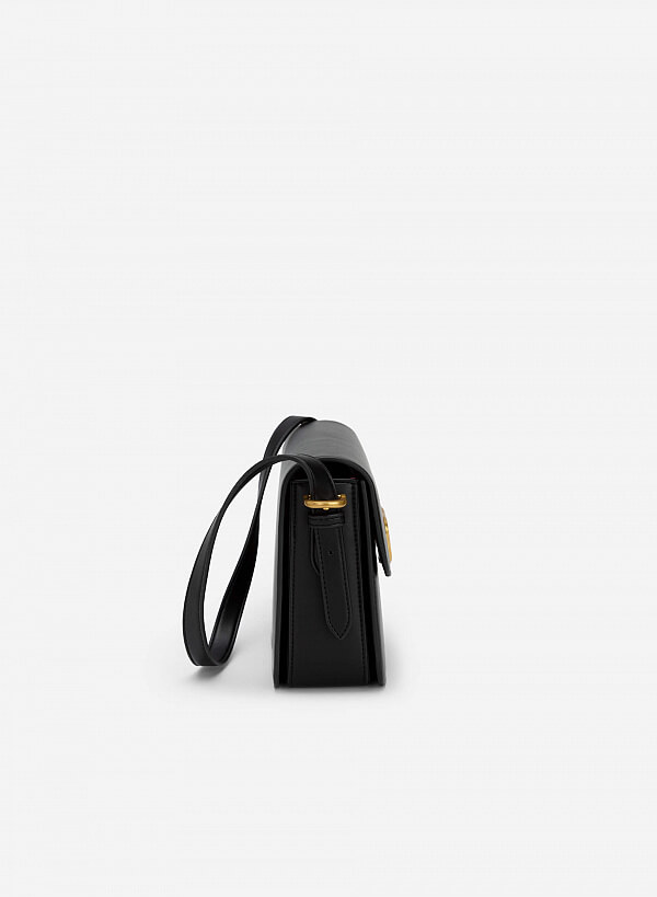 Túi đeo chéo nắp gập đính kim loại - SHO 0210 - Màu đen - VASCARA