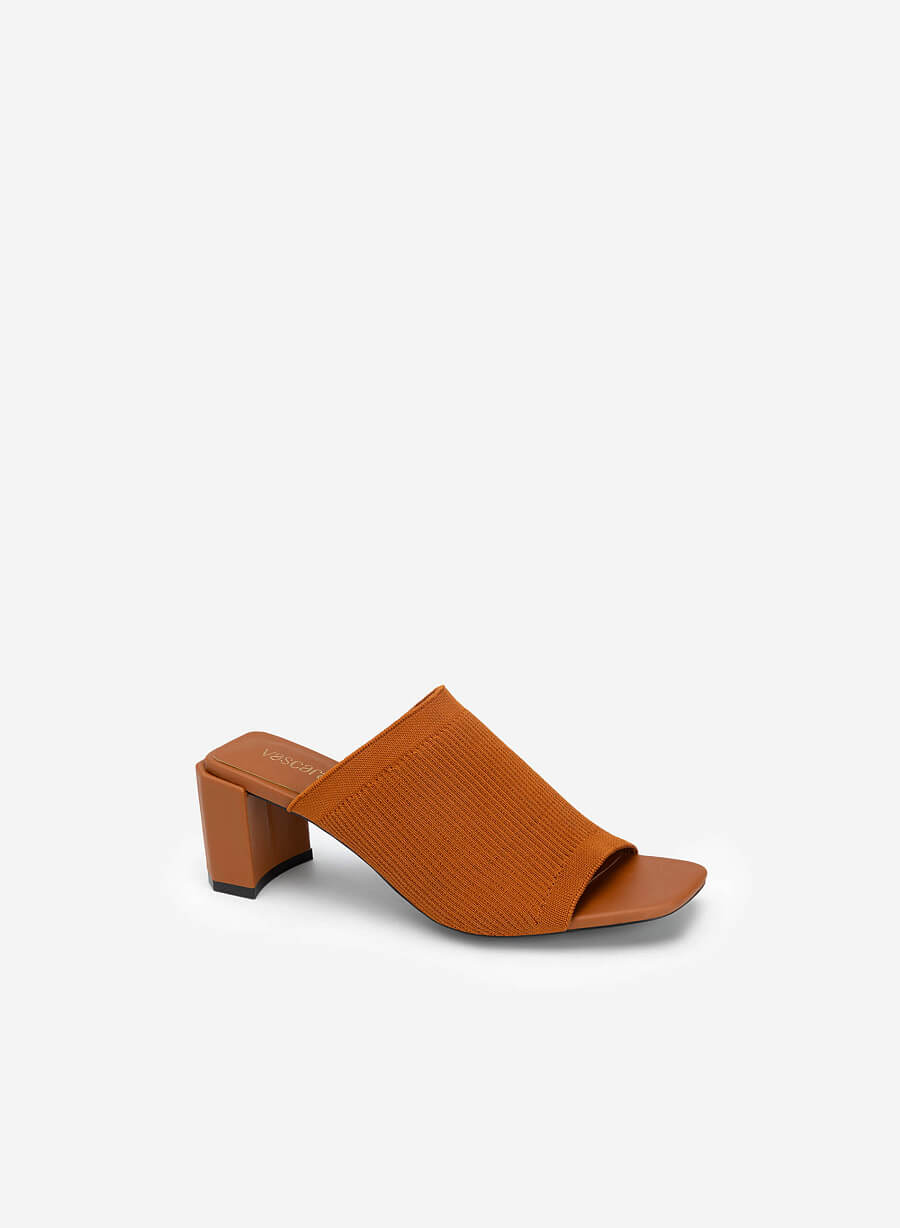 Guốc mule quai vải knit bản to - GNN 0176 - Màu nâu - vascara.com