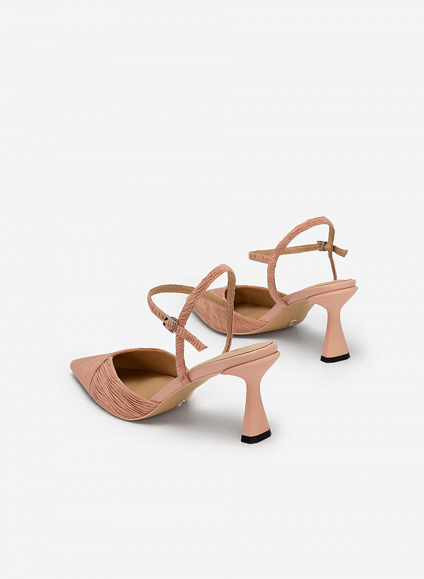 Giày Bít Mũi Nhọn Phối Vải Xếp Ly Spool Heel - BMN 0549 - Màu Hồng - VASCARA
