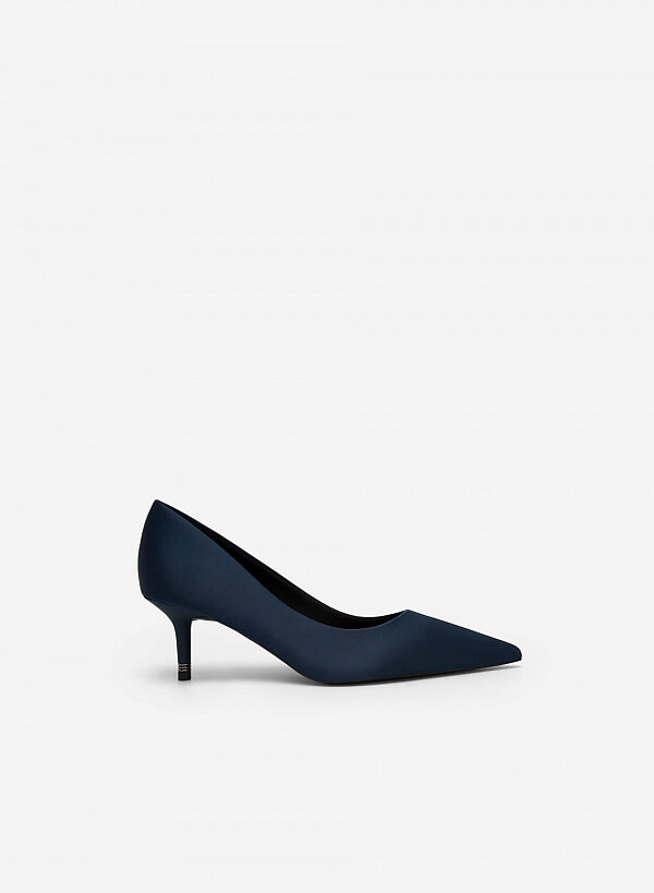 Giày cao gót bít mũi nhọn satin gót trang trí kim loại - BMN 0536 - Màu xanh navy - VASCARA