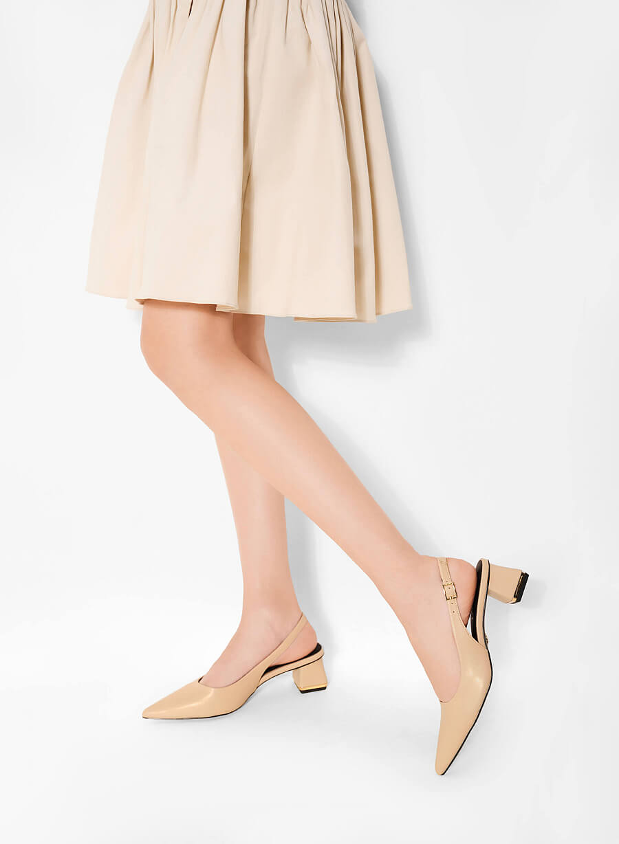 Giày slingback mũi nhọn gót trụ nhấn viền kim loại - BMN 0624 - Màu be - vascara.com