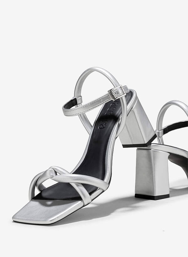 Giày strappy sandals block heel - SDN 0777 - Màu bạc - VASCARA