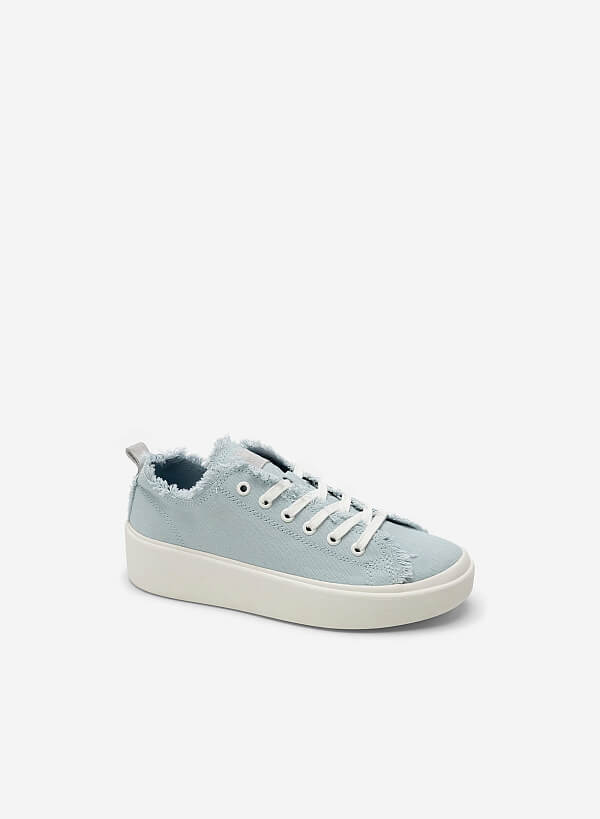 Giày sneaker vải trang trí viền tua rua - SNK 0060 - Màu xanh da trời - VASCARA