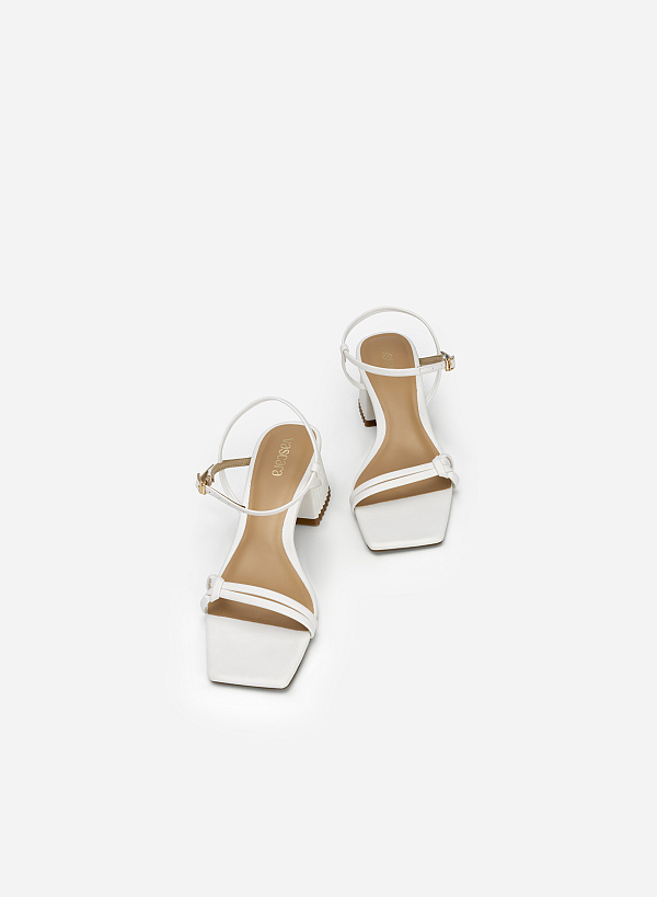 Giày sandal quai mảnh thắt nút gót trụ - SDN 0727 - Màu trắng - VASCARA