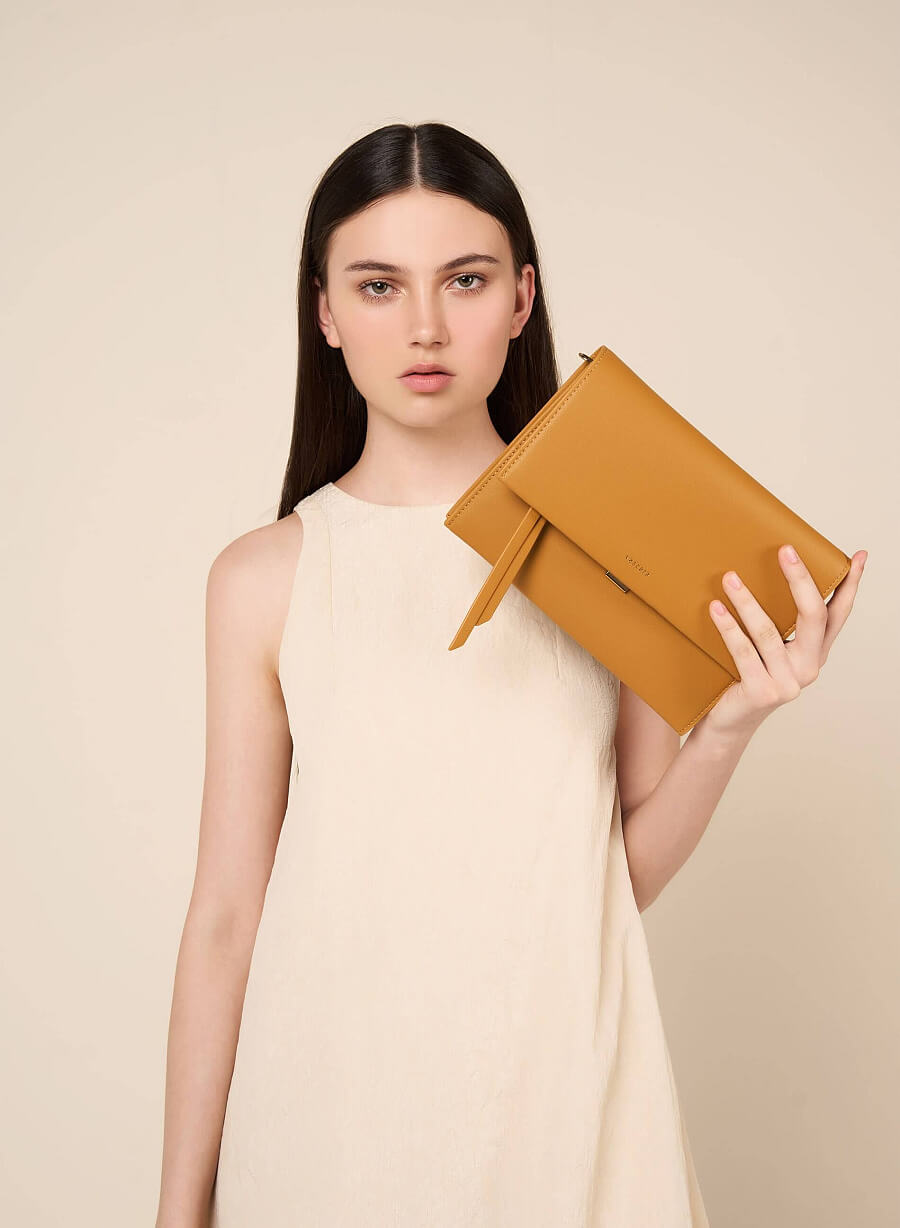 Clutch Quai Đeo Họa Tiết Da Báo - CLU 0113 - Màu Vàng - vascara.com
