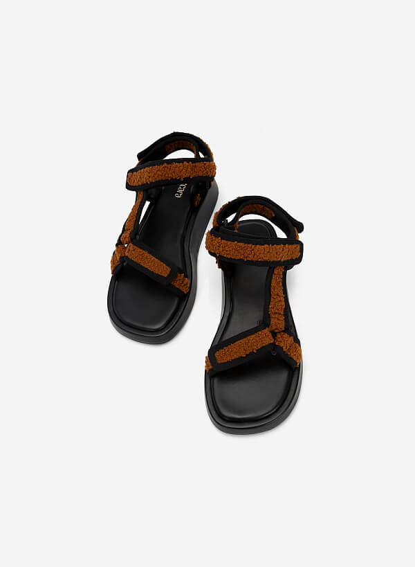 Sandal đế bánh mì phối vải lông - SDK 0329 - Màu đen - VASCARA