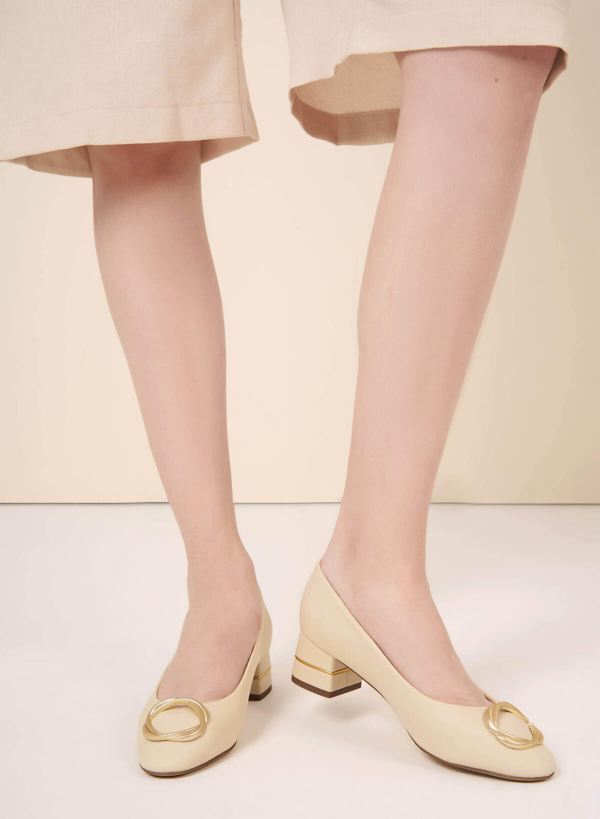Metal Lock Décor Round Toe Ballerinas - HIG 0585 - Cream - vascara.com