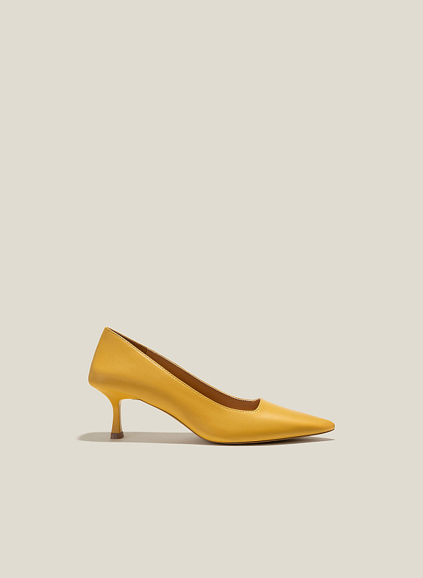 Giày Bít Mũi Nhọn Spool Heel - BMN 0576 - Màu Vàng