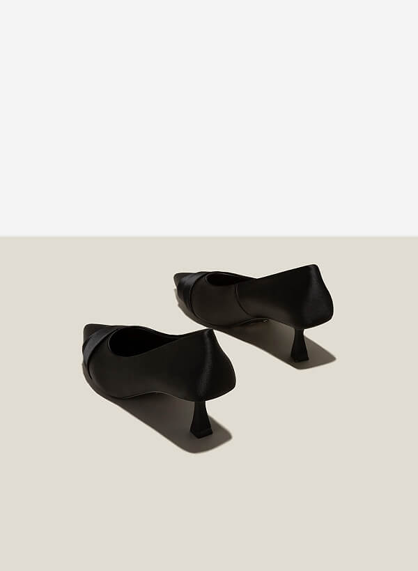 Giày spool heel satin nhấn mũi xếp ly - BMN 0604 - Màu đen - VASCARA