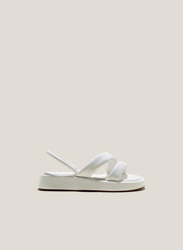 Giày sandal đế chunky nhấn quai phồng