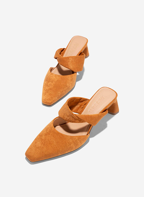 Guốc mules nhấn quai cách điệu - GNN 0207 - Màu nâu sáng - VASCARA