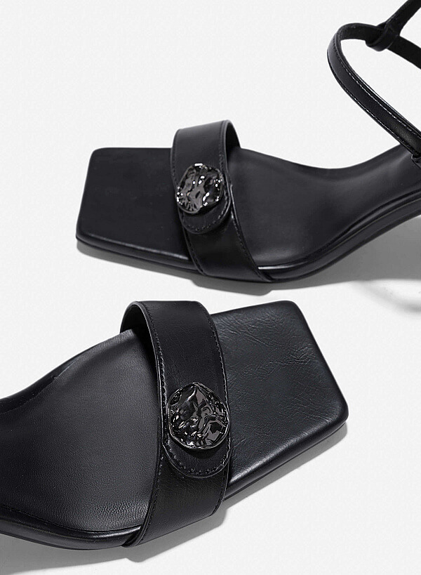 Lock Décor Sandals - PUM 0791 - Black - VASCARA