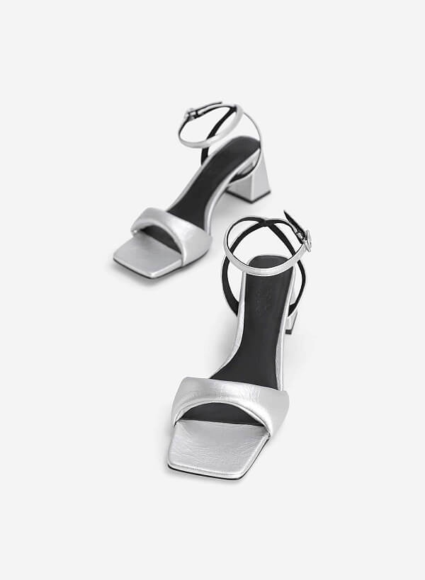 Giày sandals mũi vuông quai phồng - SDN 0785 - Màu bạc - VASCARA