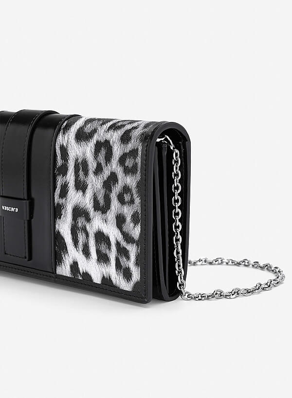 Clutch cầm tay phối họa tiết vân da báo - CLU 0137 - Màu đen - VASCARA