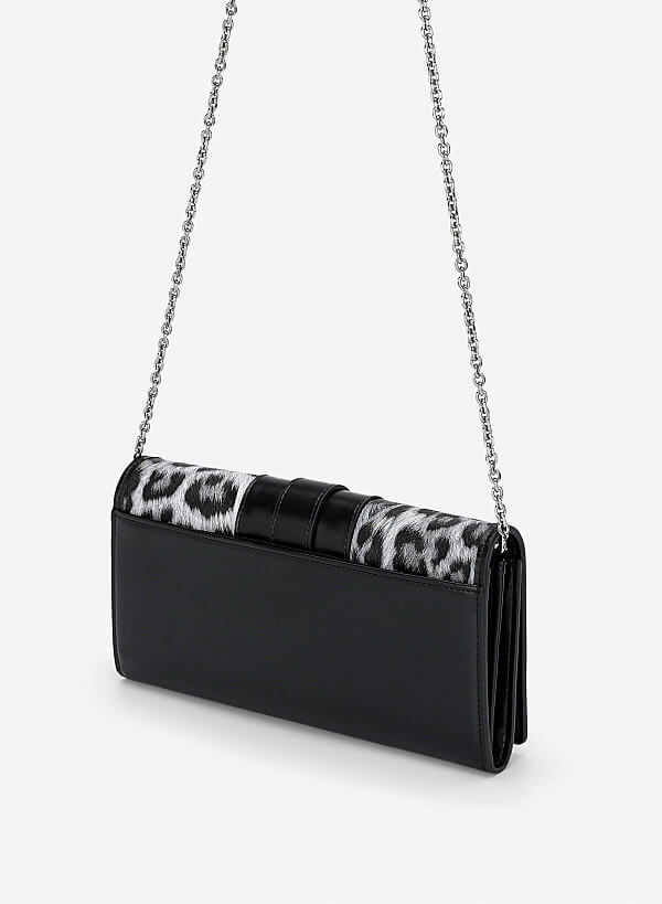 Clutch cầm tay phối họa tiết vân da báo - CLU 0137 - Màu đen - VASCARA