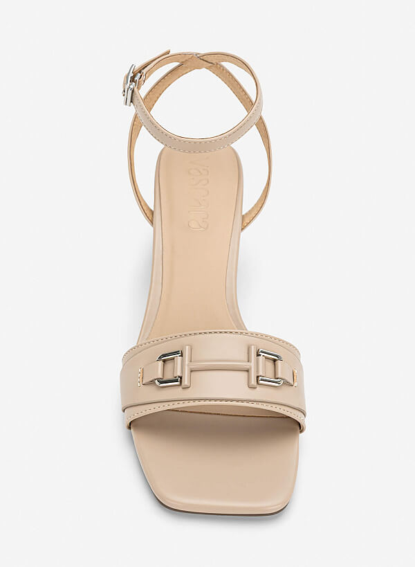 Giày sandals block heel phối khóa trang trí - SDN 0829 - Màu be - VASCARA