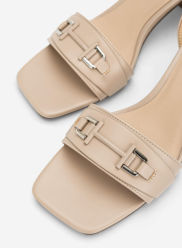 Giày sandals block heel phối khóa trang trí - SDN 0829 - Màu be - VASCARA