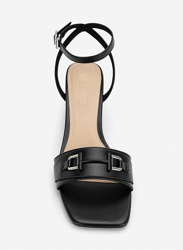 Giày sandals block heel phối khóa trang trí - SDN 0829 - Màu đen - VASCARA
