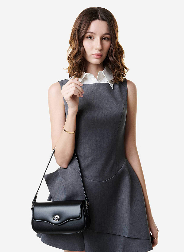 Túi đeo vai nắp gập cách điệu nhấn khóa gài