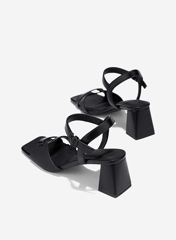 Knot Strap Block Heeled Sandals - PUM 0802 - Black - VASCARA