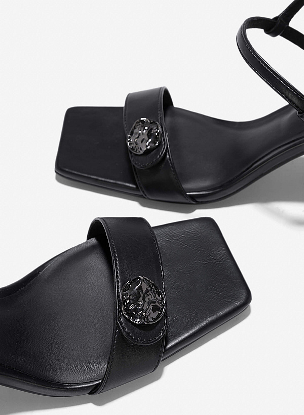 Lock Décor Sandals - PUM 0791 - Black - VASCARA