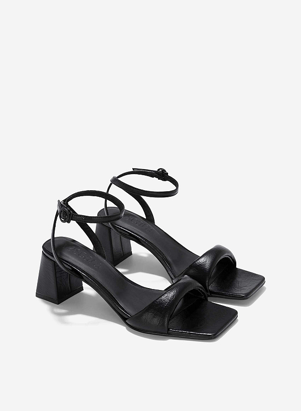Padded Strap Square-Toe Sandals - PUM 0785 - Black - VASCARA