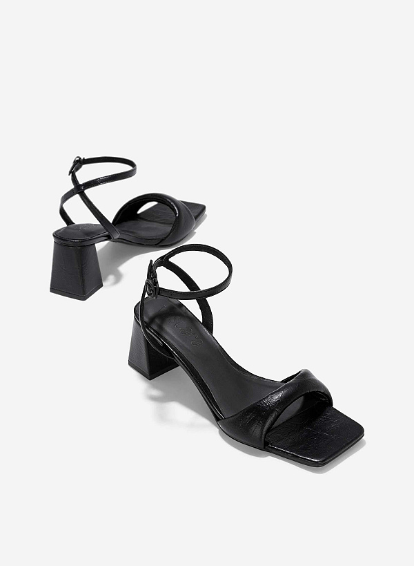 Padded Strap Square-Toe Sandals - PUM 0785 - Black - VASCARA