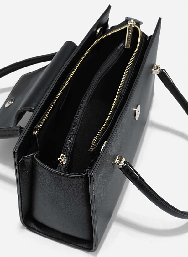 Metal Strap Saddle Bag - SAC 0332 - Black - VASCARA