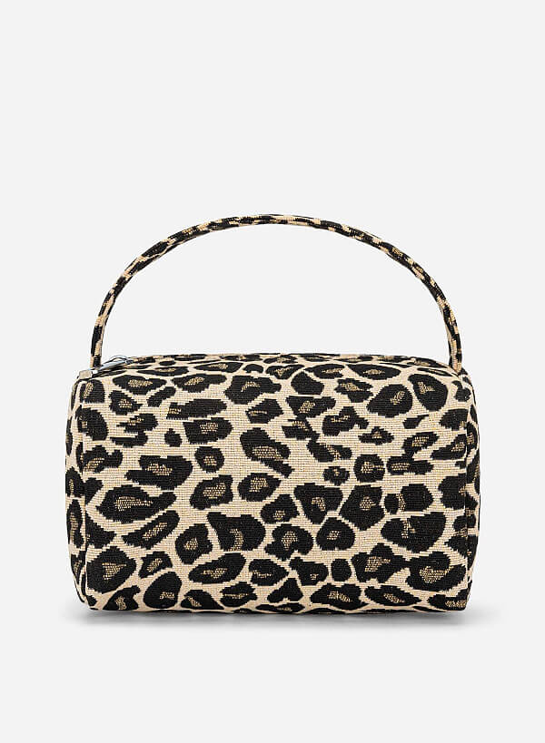 View more item Safari pouch - GIF 0085 - Leopard
