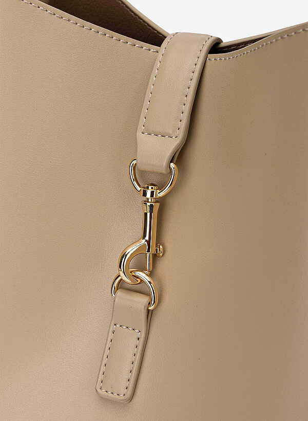 Lasp Lock Soft Shoulder Bag - TTE 0191 - Beige - VASCARA