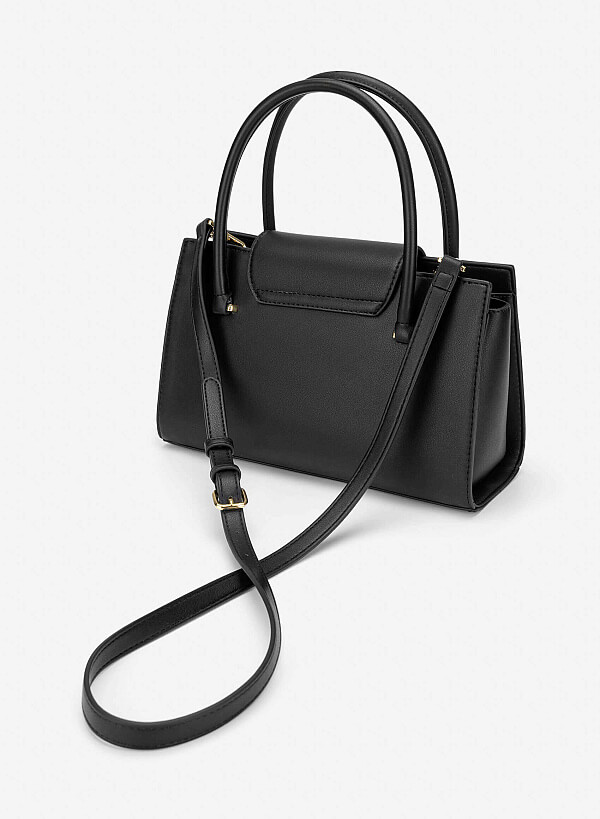 Metal Strap Saddle Bag - SAC 0339 - Black - VASCARA