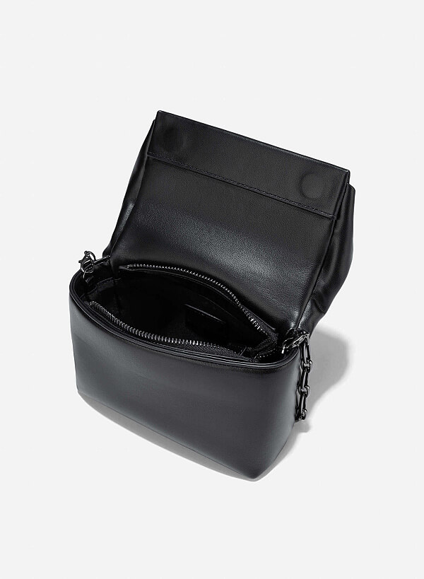 Clutch cầm tay quai xoắn - CLU 0138 - Màu đen - VASCARA