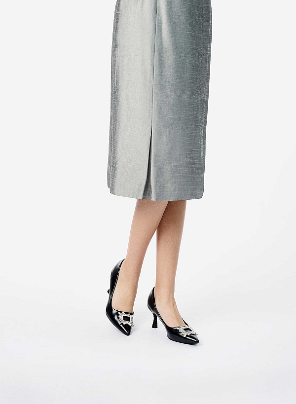 Giày bít mũi nhọn đính đá trang trí