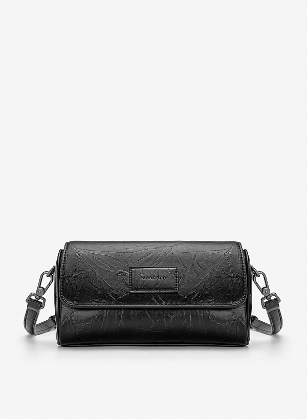 Túi đeo chéo vân da nắp gập cá tính