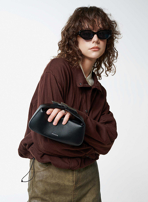 Clutch cầm tay nhấn khóa tinh xảo