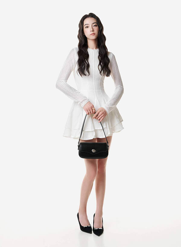 Giày bít mũi velvet đính đá trang trí - BMN 0751 - Màu đen - VASCARA