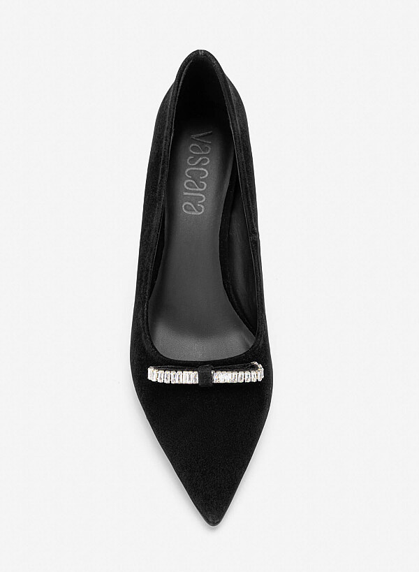 Giày bít mũi velvet đính đá trang trí - BMN 0751 - Màu đen - VASCARA